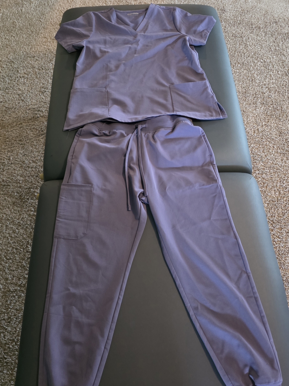 Women's Lavender V-Neck Scrub Top & Jogger Pants Set
